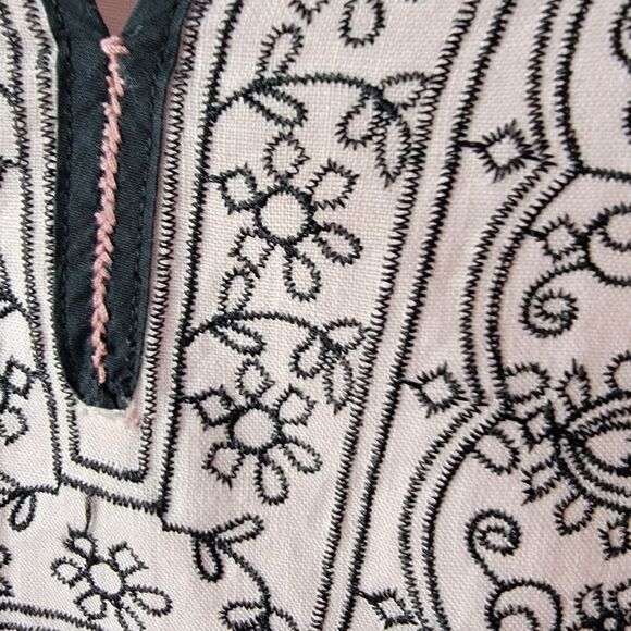 Richard Malcolm womens 100% Irish Linen Top size 8 Embroidered v-neck - Picture 6 of 9